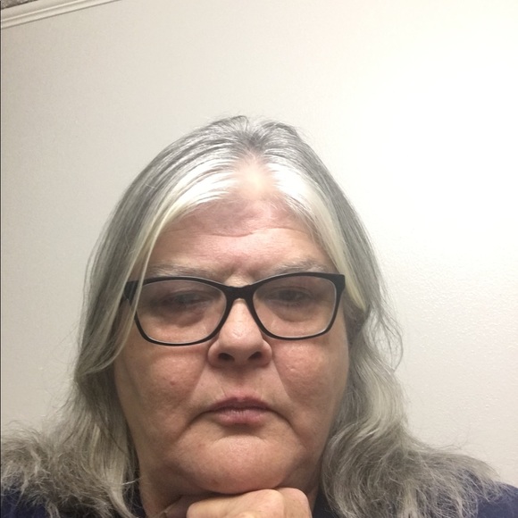 Meet your Posher, Kim - Picture 1 of 1